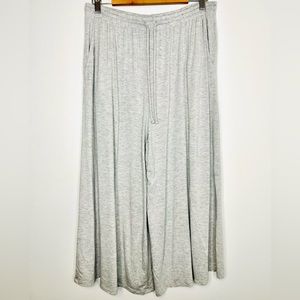 Athleta Light Grey Wide Leg Crop Pant